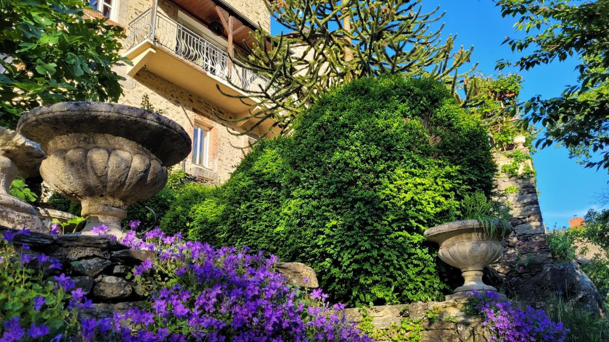 Manoir Des Pelies Spa Conques Exterior foto